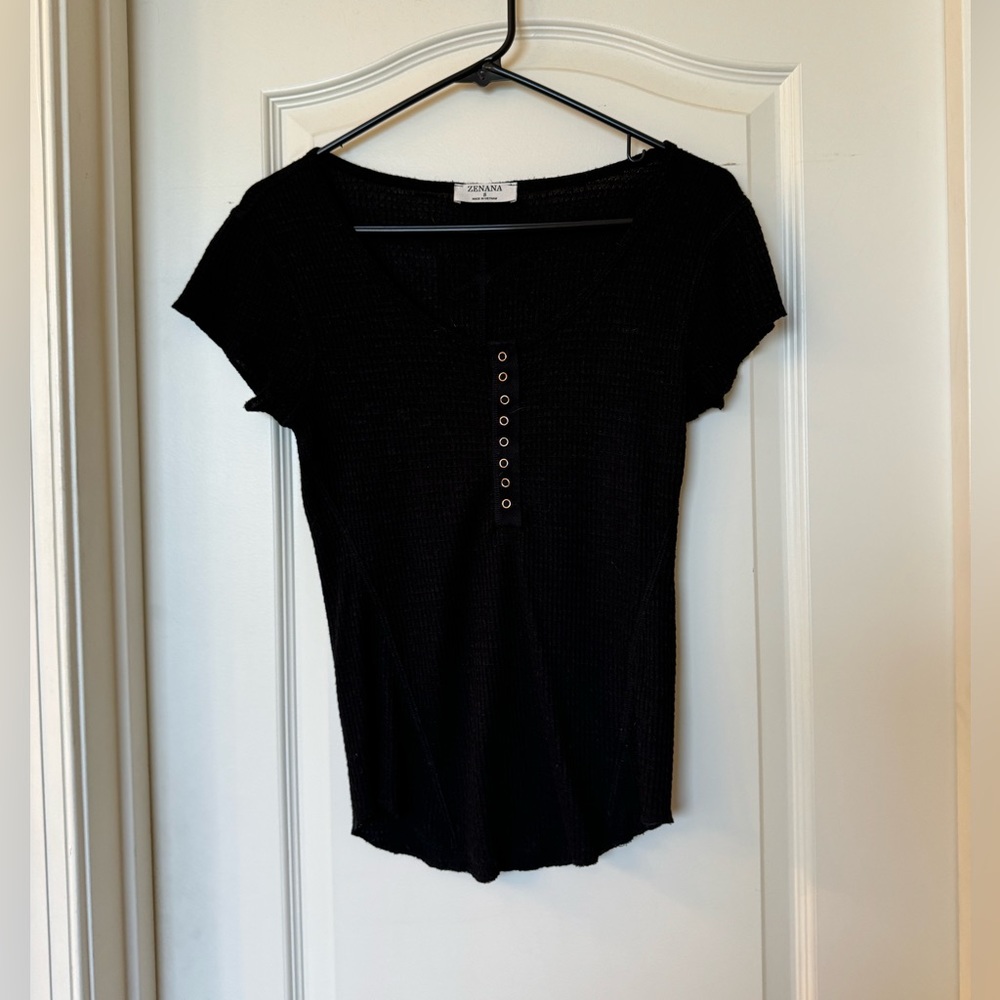 Zenana black top size Small